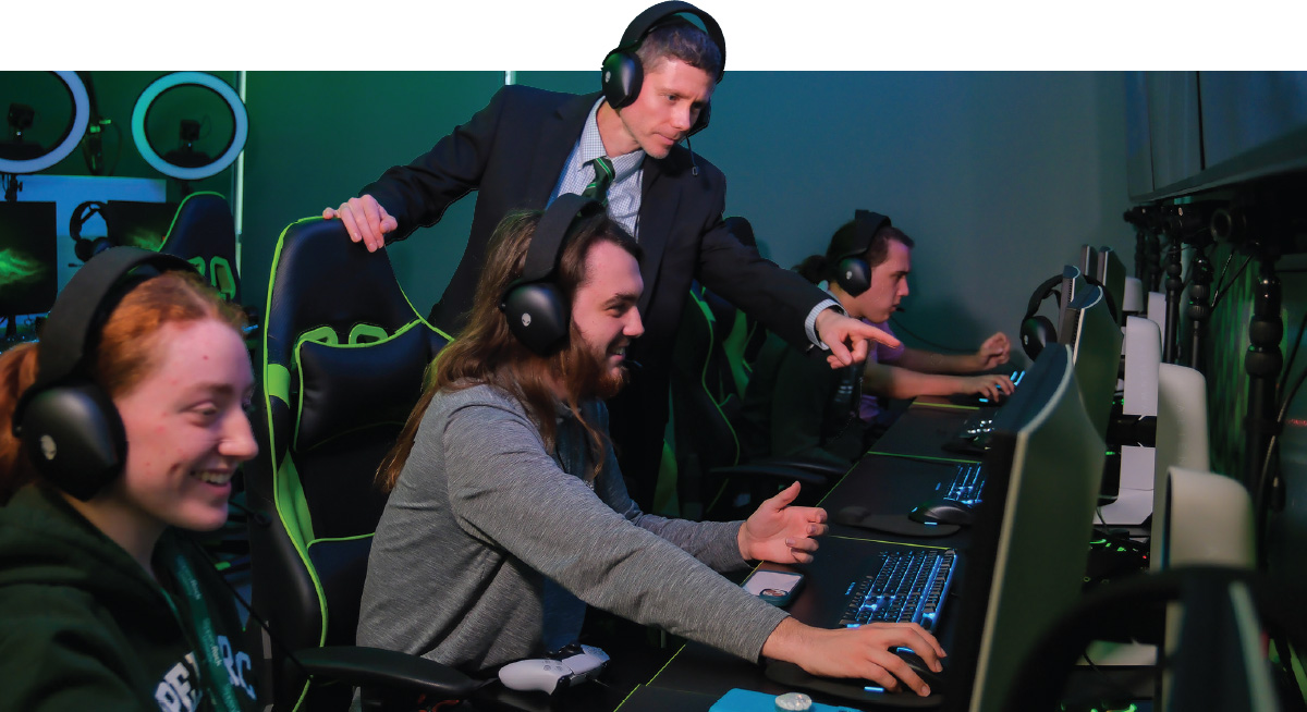 Seth Jenny teaching courses in the esports minor at SRU
